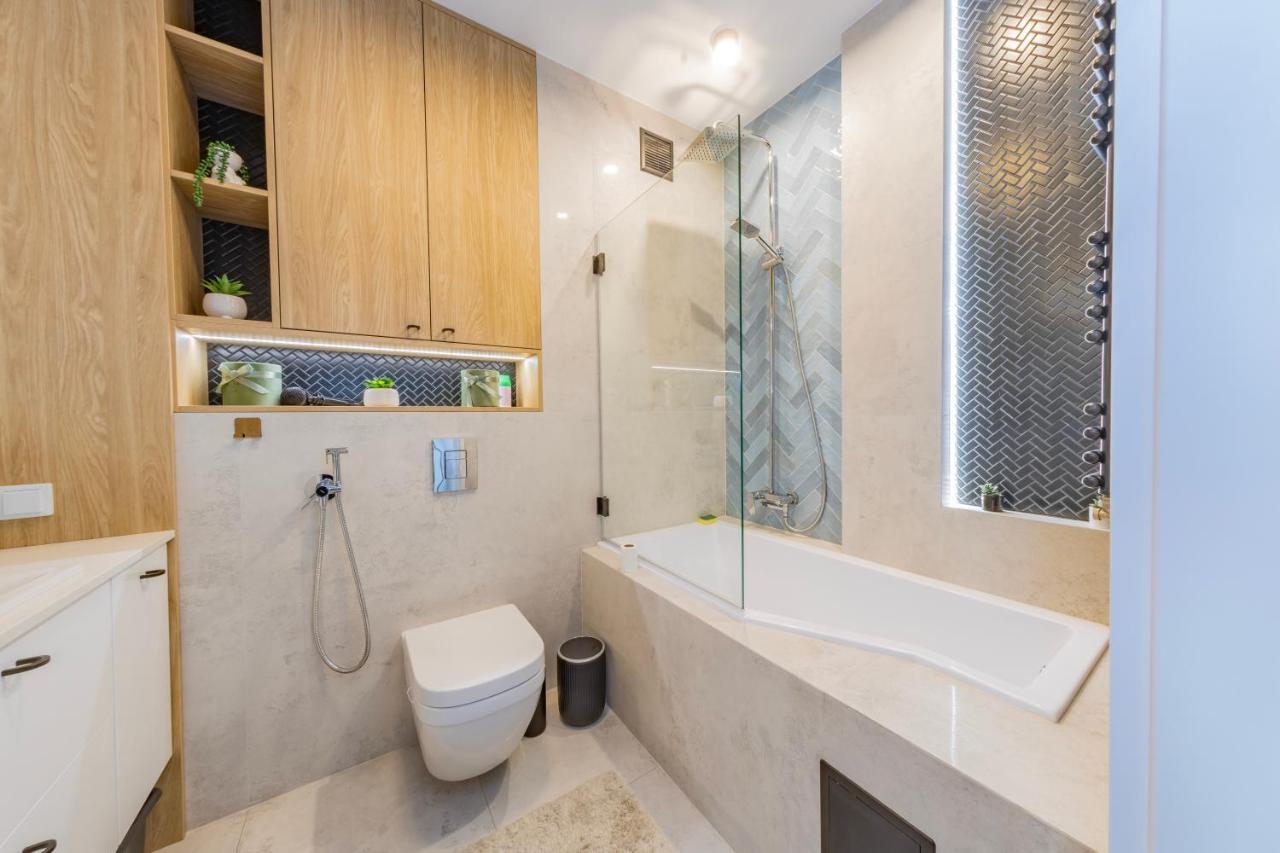 Apartment Spacious By Rentujemy *